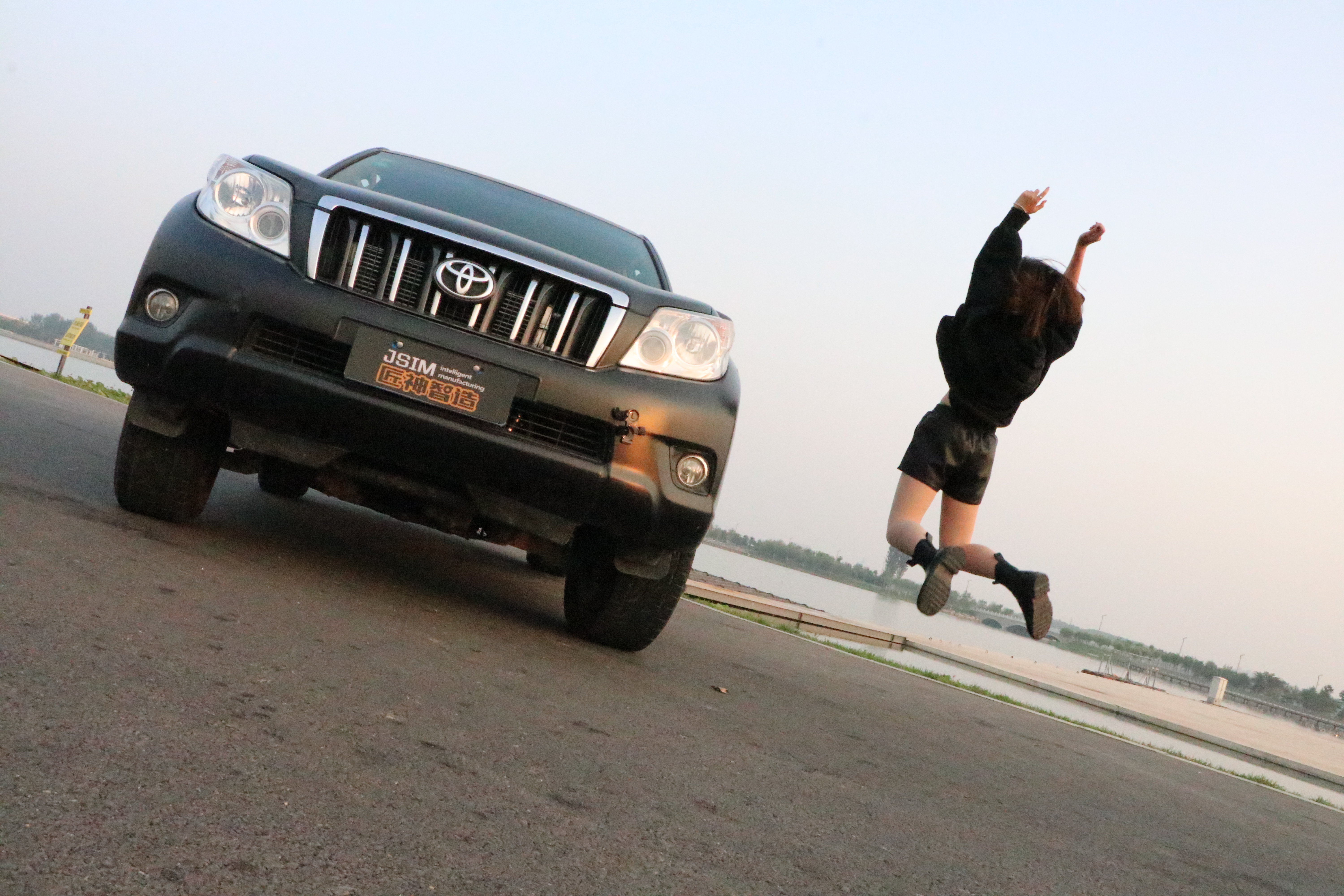 同样4.0的普拉多为什么动力不一样,2.7普拉多机械增压测评