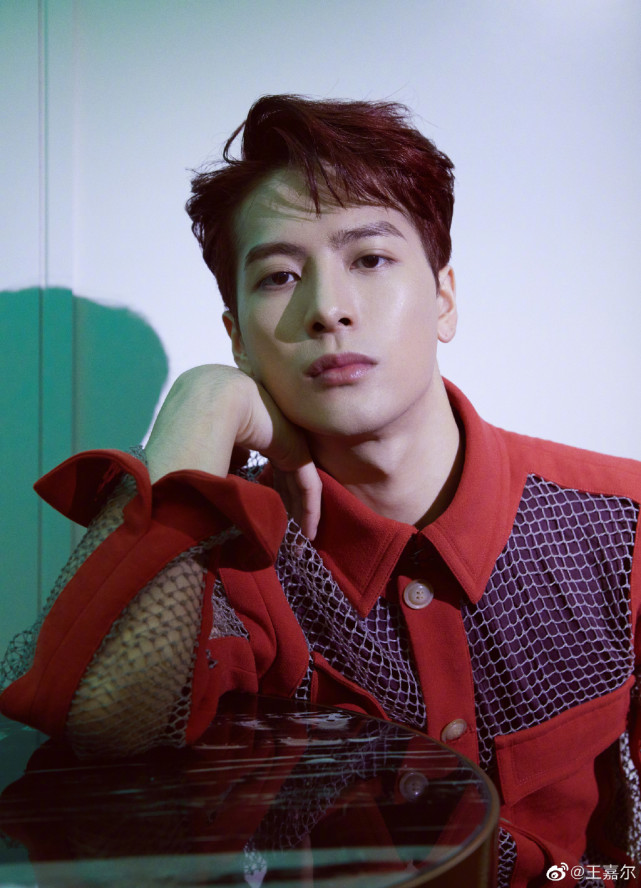 某网红自曝被明星约出去玩,某网红自曝被男明星约出去玩