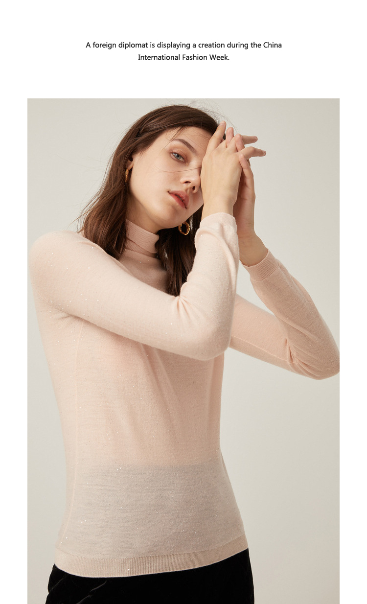 显瘦初秋打底衫上衣女高级感,时尚潮款女打底衫秋冬