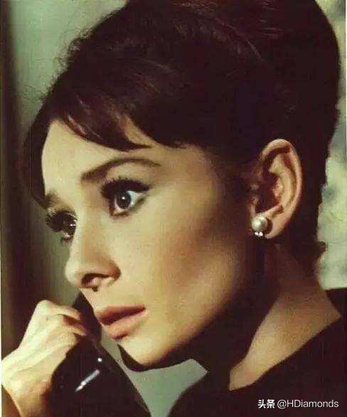 普通人也能戴得起的珠宝首饰,必须佩戴的珠宝首饰图片