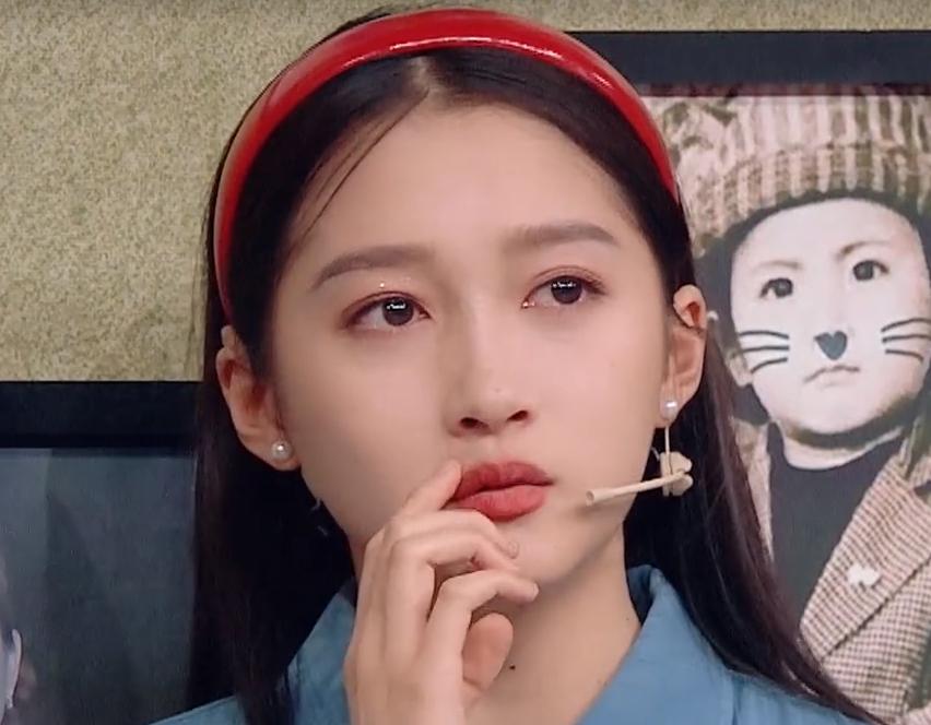 关晓彤表情失控,关晓彤拍哭戏情绪失控视频