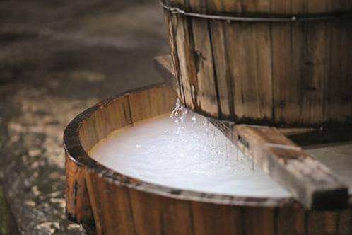 经常喝米酒对身体有什么好处,每天喝米酒有什么好处和坏处