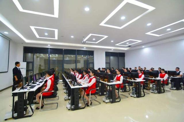 就业稳定工作舒适工资低的专业,人才缺口巨大薪酬高前途好的专业