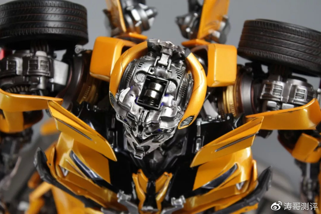 开箱价值1万的新年礼物,10000元以上的大黄蜂模型