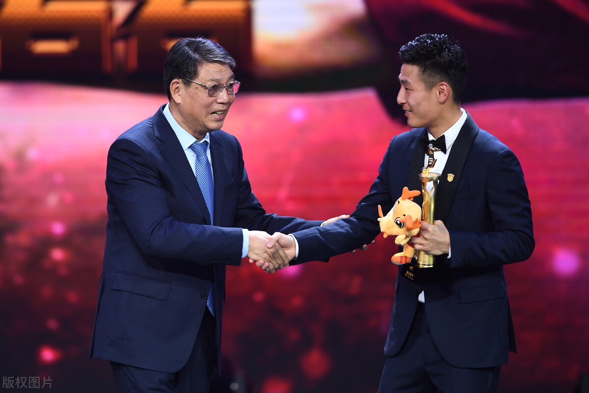 关于武磊的足球之路,武磊被球队孤立了吗