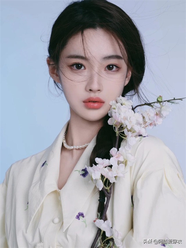 秋天的口红画法教程,秋冬涂口红必备技巧