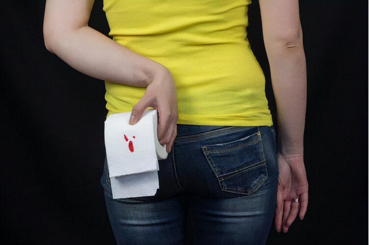 肛门外的肉球是什么症状,肛门外有个小肉球是什么症状