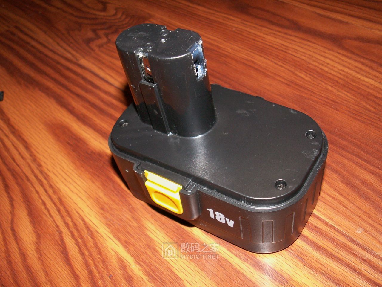 18v电钻锂电池怎样改装充电宝,怎样改装19.5伏锂电池电钻