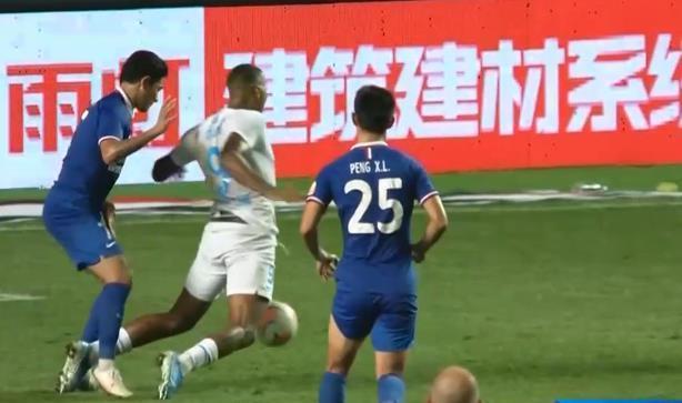 中超奇葩判罚视频,中超奇葩踢点球