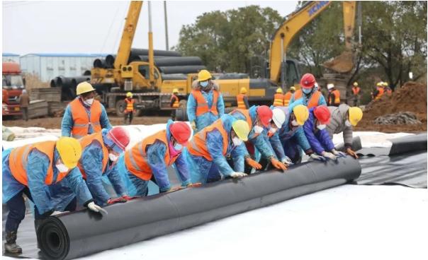 与时间赛跑与疫情较量,与疫情赛跑的中国
