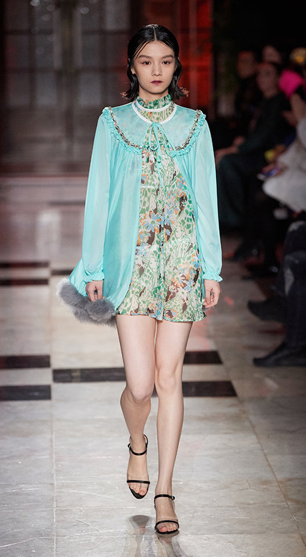 娱乐圈6位当红小花大PK,谁是你心中的最佳MiuMiu少女?