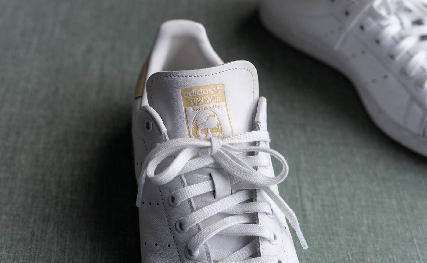 阿迪和耐克小白鞋哪个好,阿迪达斯和小白