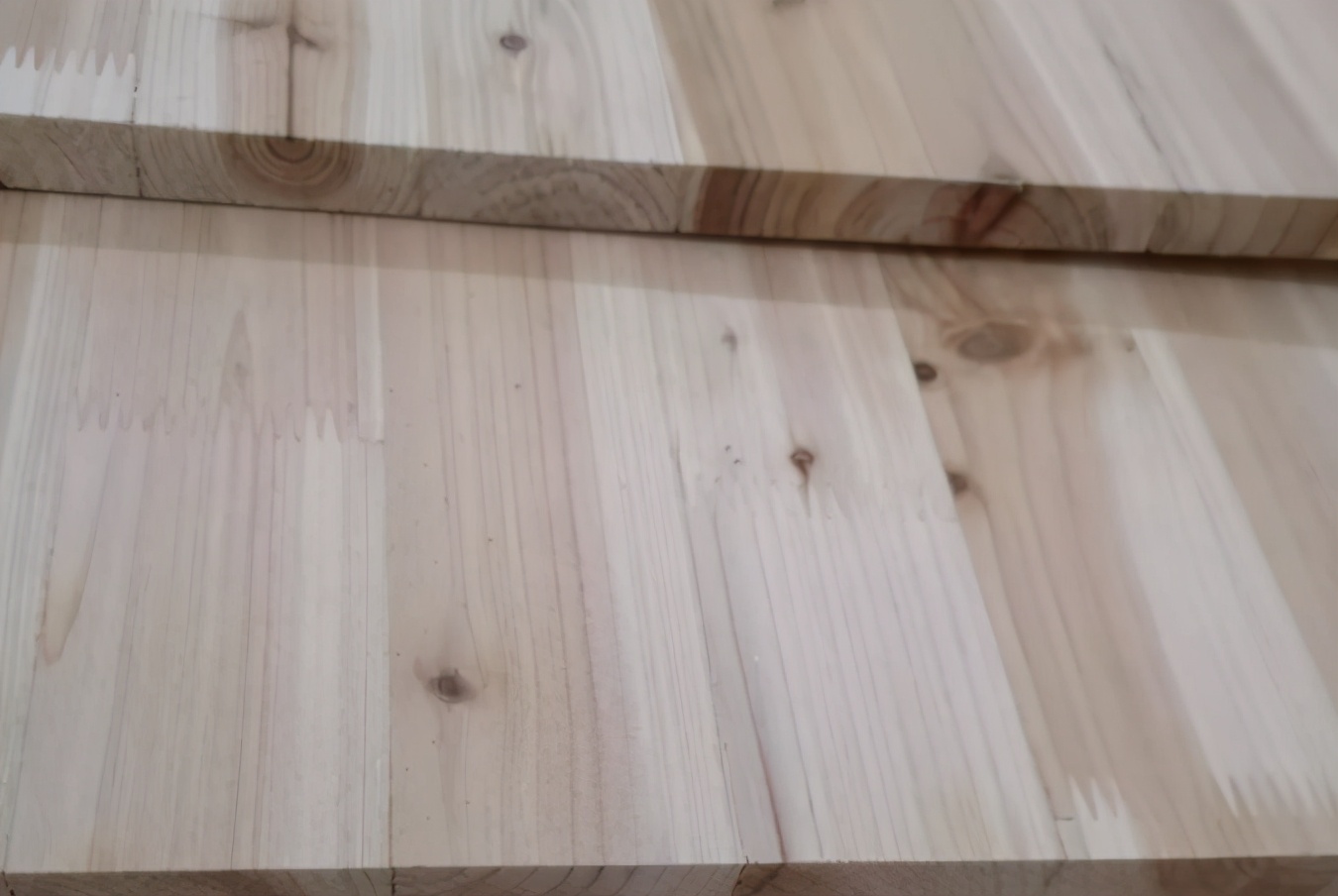 衣柜板材用什么板材好,不易变形板材衣柜