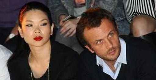 这个敢在客厅挂“*爱性**关系”画的妈妈，太飒了