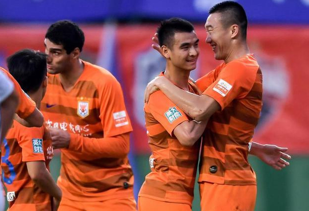 青岛黄海德比最新消息,青岛黄海青港队2019赛季冲超回顾