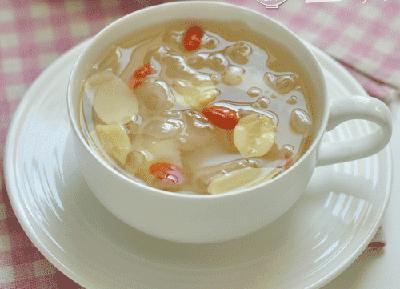 皮肤脱皮干红发热，长痘出油，紧绷潮红你知道如何解决吗