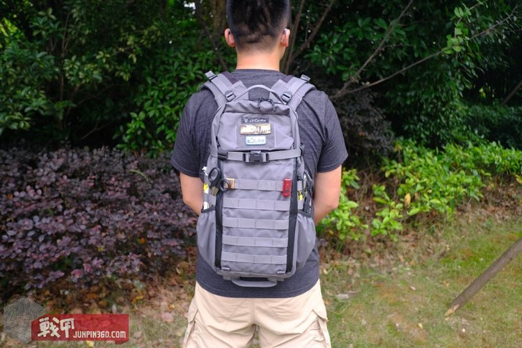 升级更全能LiiGear全新18L背包“章鱼老师”深度使用测评
