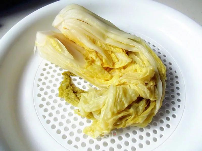 我用芥菜腌的酸菜软了咋回事,泡菜坛做酸菜水变少