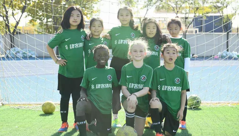 这个春天，让足球继续做你的情人