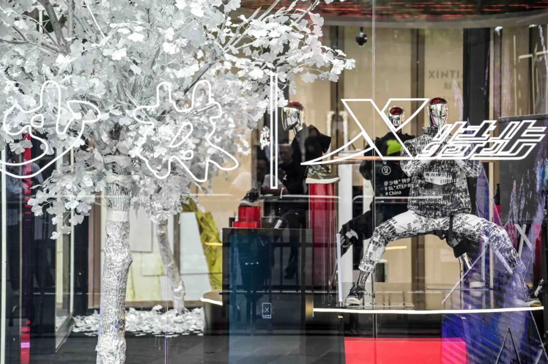 supreme有没有和vans合作,vans买下supreme