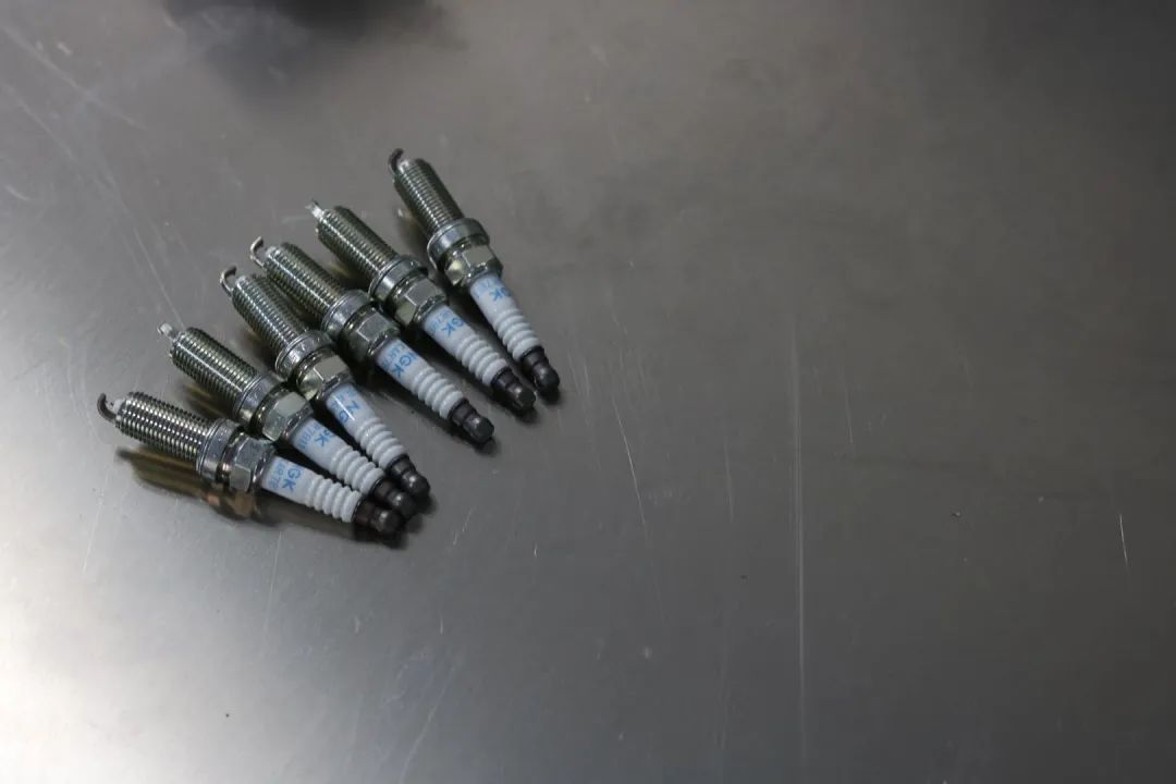 14年英菲尼迪g25拆车视频,英菲尼迪g25整备翻新