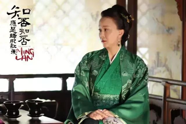 知否里面的墨兰应该如何逆风翻盘,明兰拿泥巴扔墨兰被二叔看见