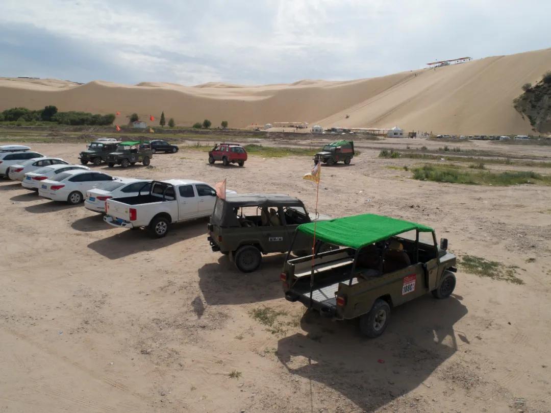 不文明行为随手拍|冒用著名景区名号“拉客”报废车辆用作“冲浪越野”