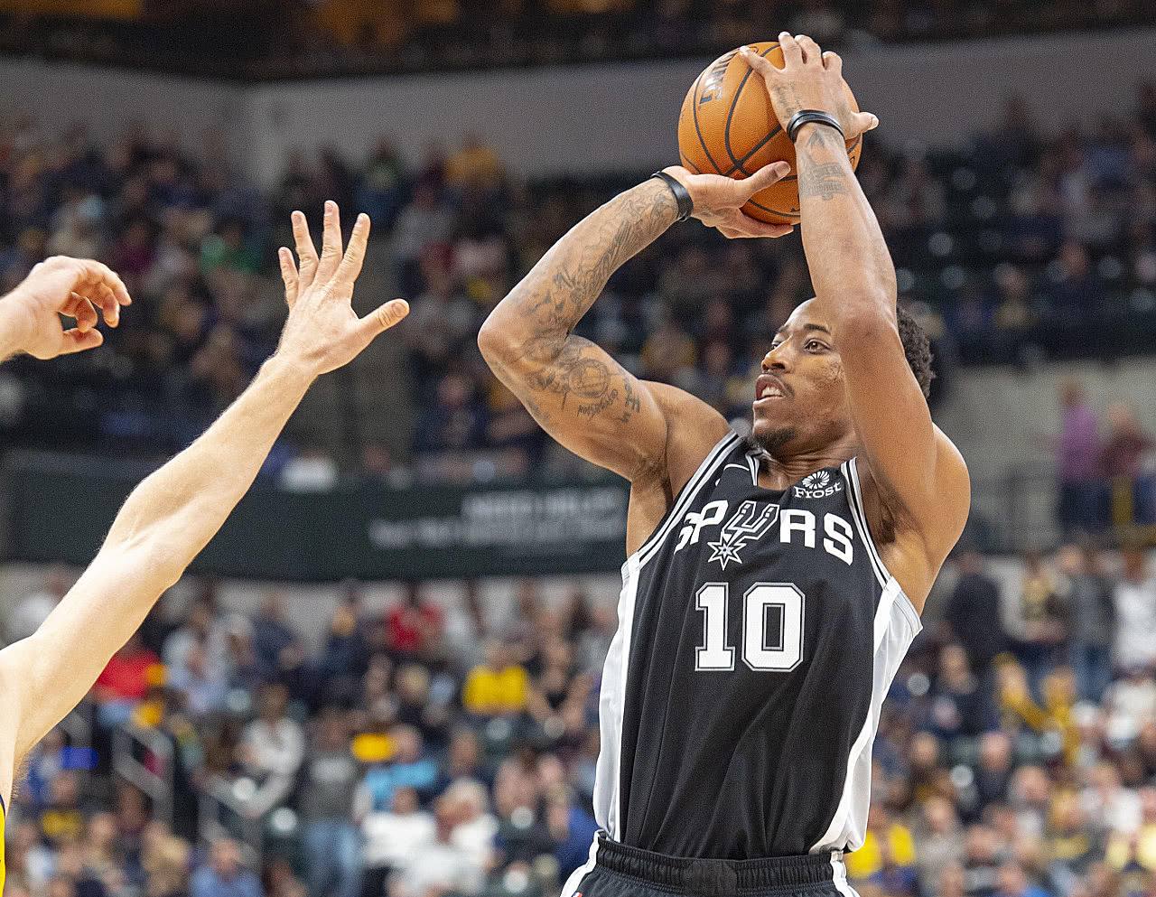 现役联盟最强中投王！德罗赞继承科比打法，而他的中投是无解杀招