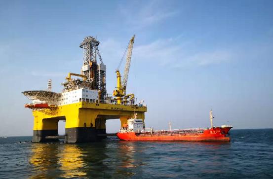 蓝鲸一号挖可燃冰,蓝鲸1号一年开采可燃冰多少