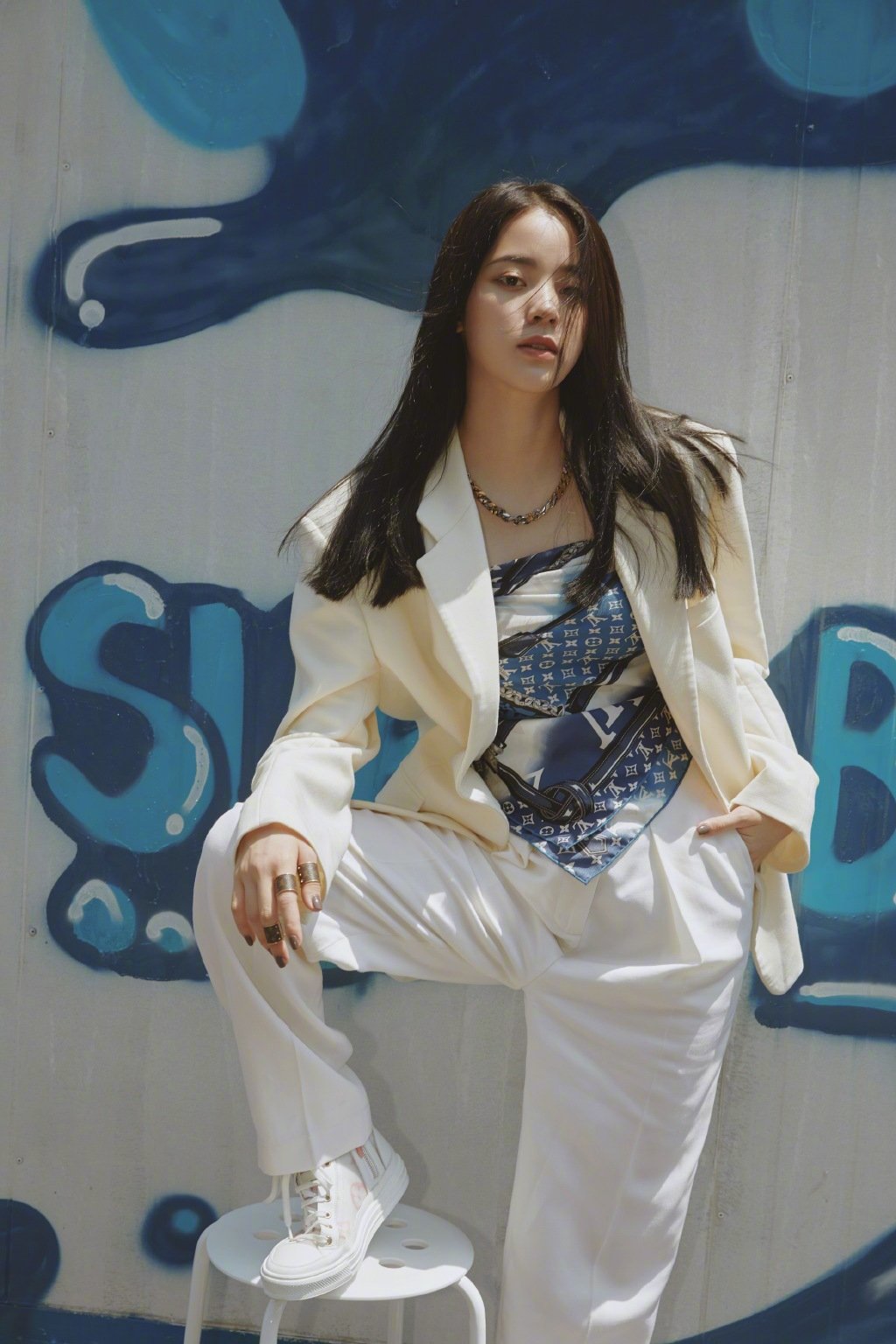 丝巾又有新玩法了,丝巾原来还能这么用