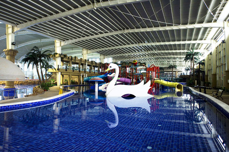 北京运河苑温泉度假村水上世界+泡温泉+自助双餐，玩水泡汤一齐享