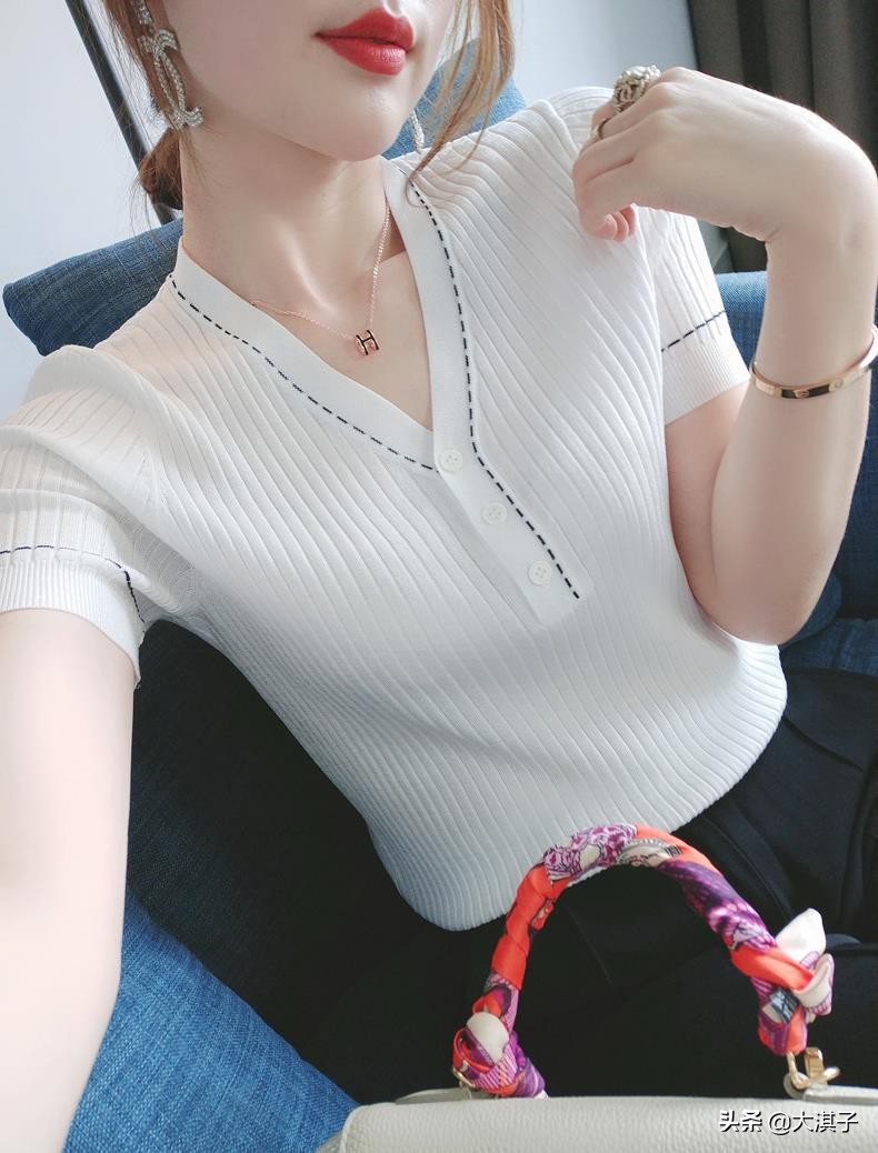 有的t恤特显壮,有一件百搭的t恤