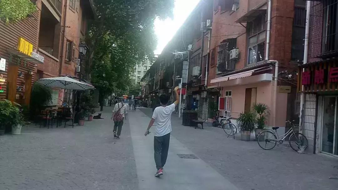 我们如何用半年时间，梳理出百年武汉赛马史？