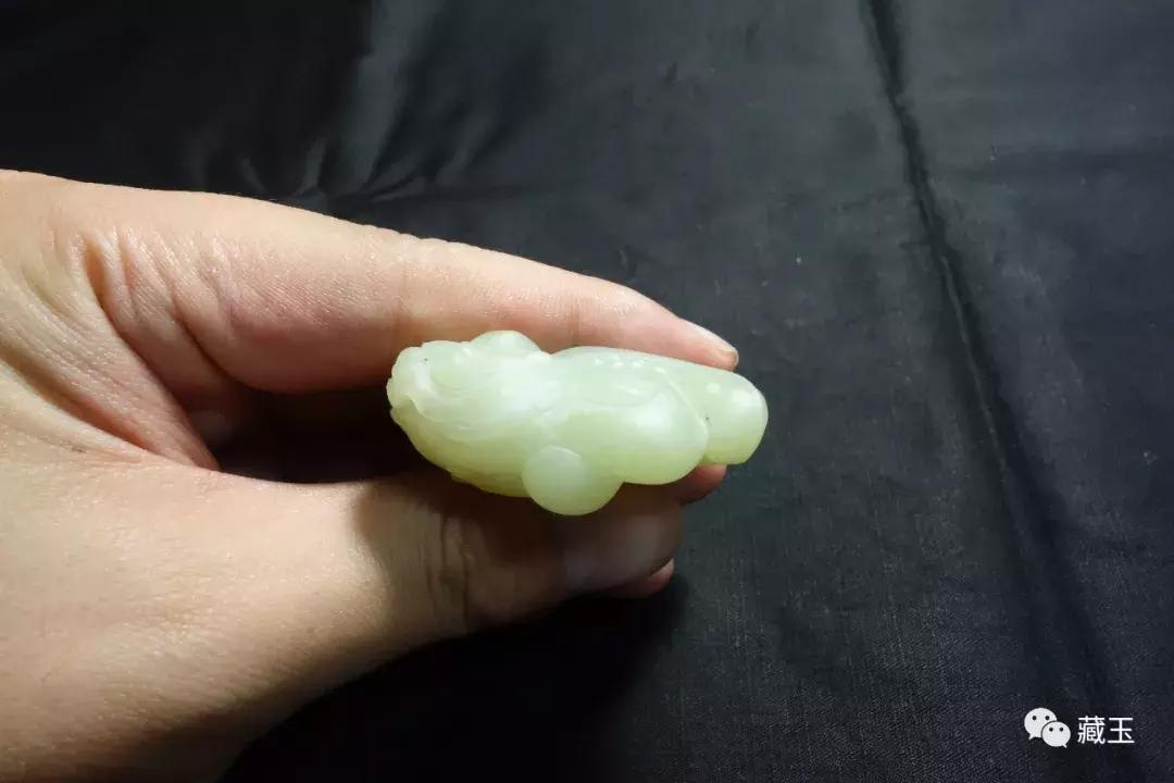 俄料和田玉为什么比较便宜 (俄料和田玉真的盘不出来吗)