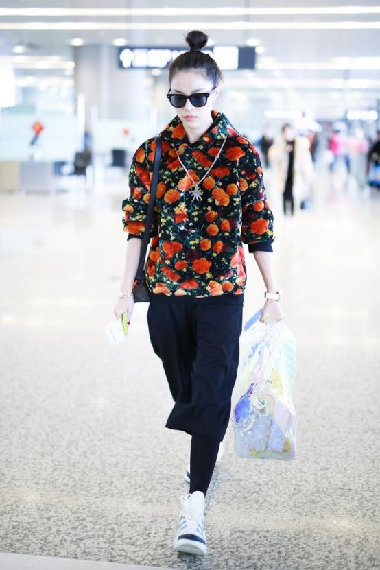 钟楚曦穿搭最新,钟楚曦穿搭风格