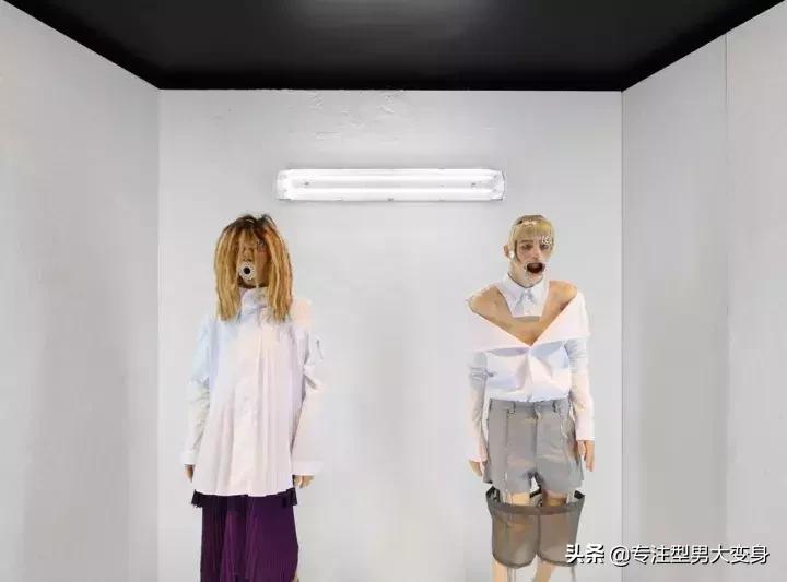 你以为你有双鞋就是潮男吗,你以为一身名牌衣服就是有钱人吗