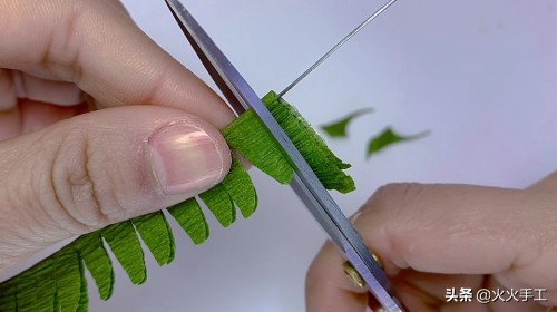 果郡王为甄嬛种合欢花的片段,果郡王送合欢花对甄嬛说了什么