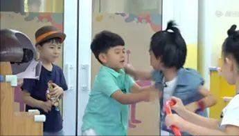 孩子被打聪明家长回复,孩子被家长打了以后的心态