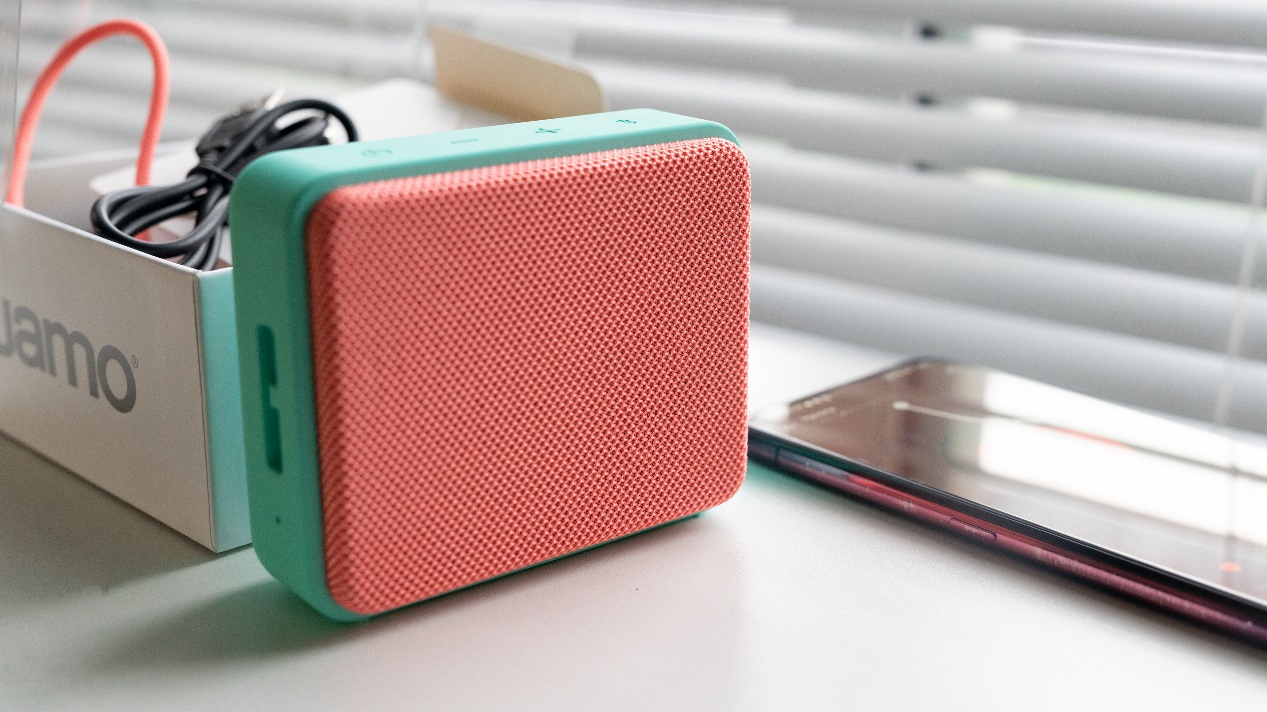 jamo尊宝cub小方盒蓝牙音箱,潮酷蓝牙小音箱尊宝cub开箱