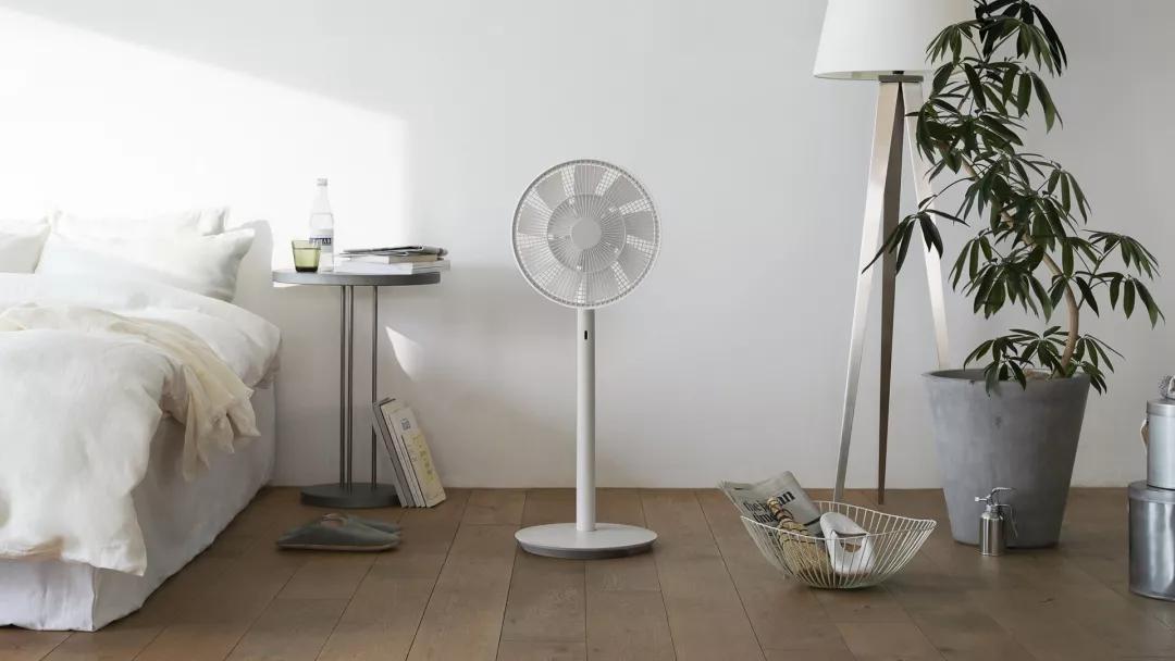 曾经对标小米的手机,小米产品模仿日本品牌