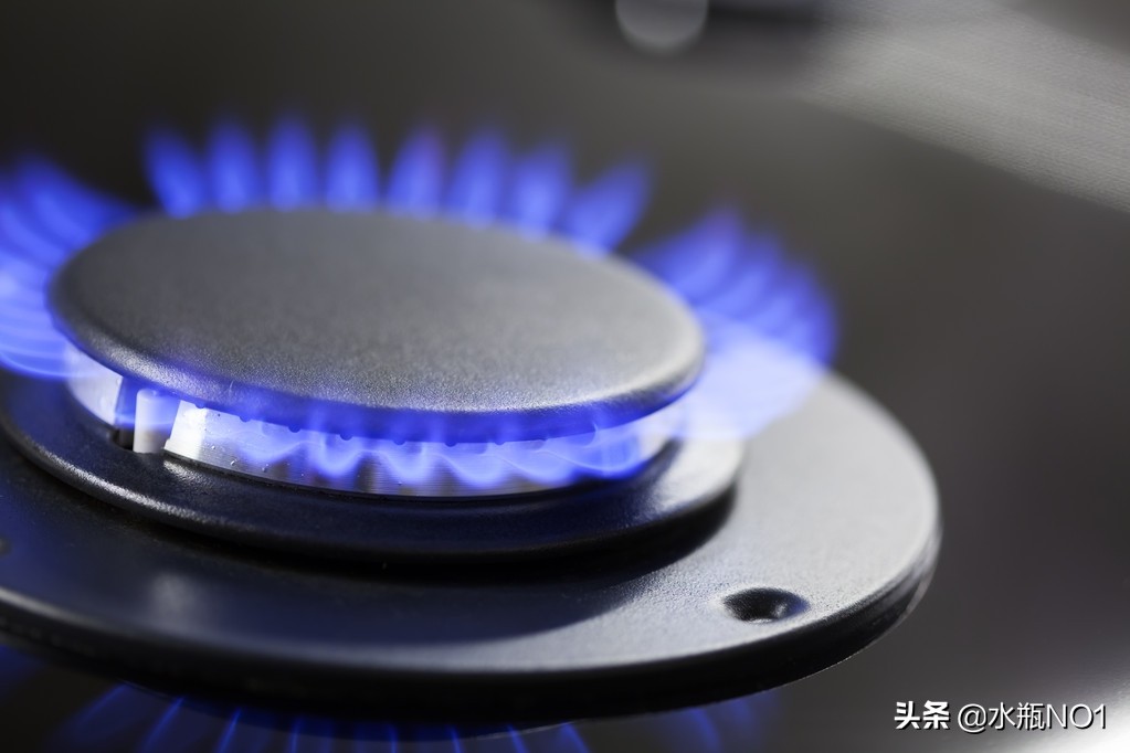 正常家庭一个月燃气用量多少,一般家庭一个月天然气多少立方