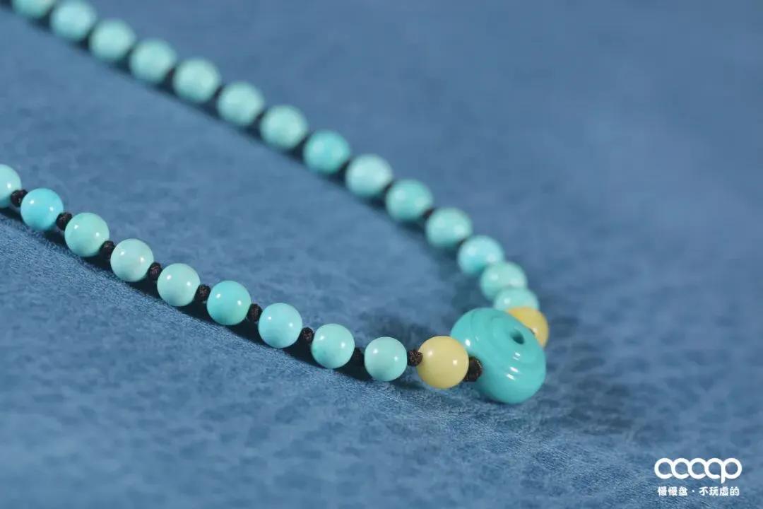 长串配饰如何搭配好看,多个手串如何搭配配饰好看