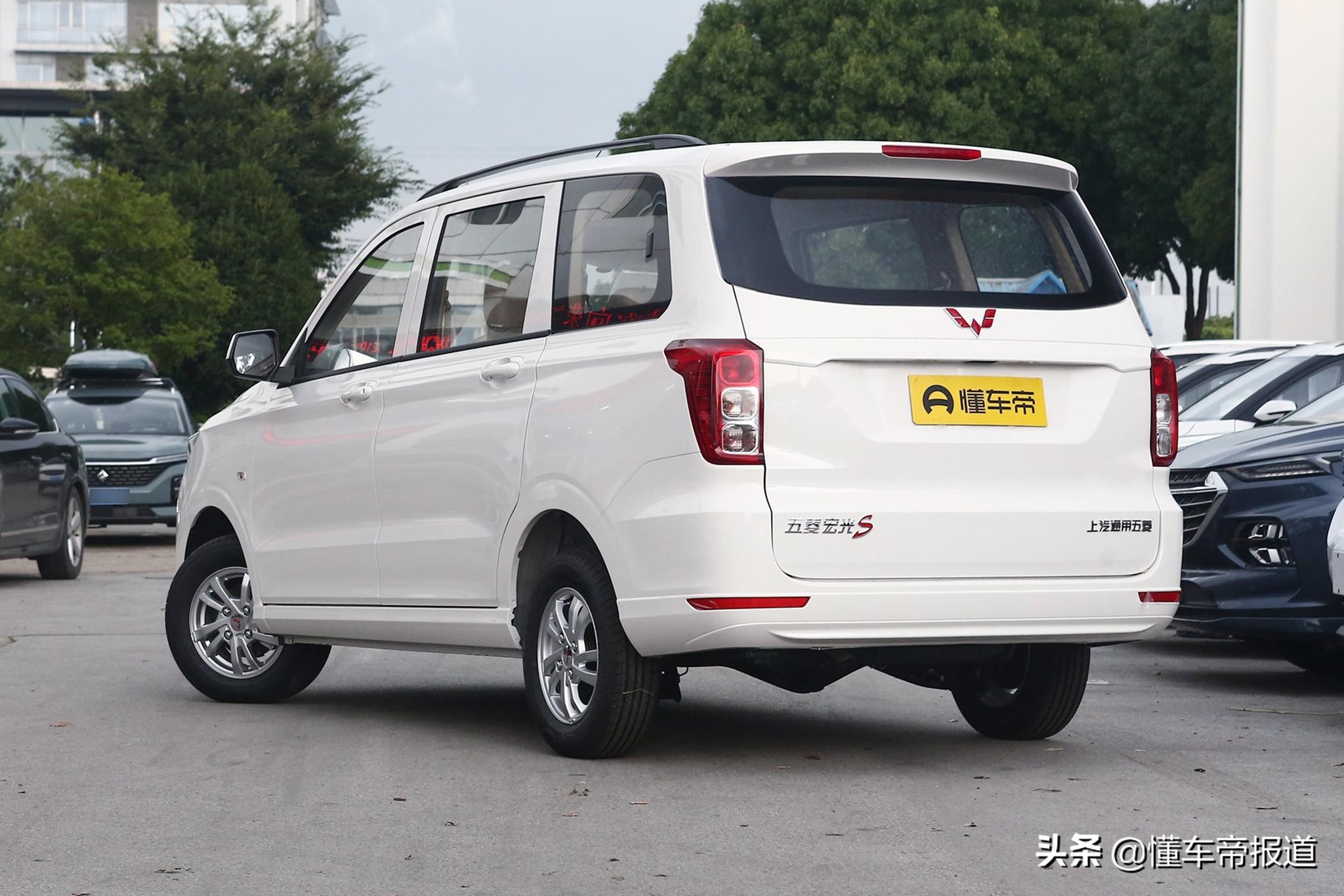 新款五菱宏光s新增多功能,新款五菱宏光s新车报价