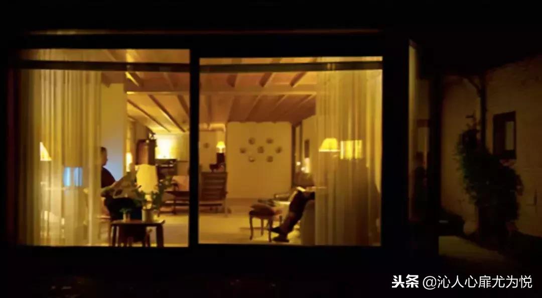 荷兰人为什么不爱拉窗帘？