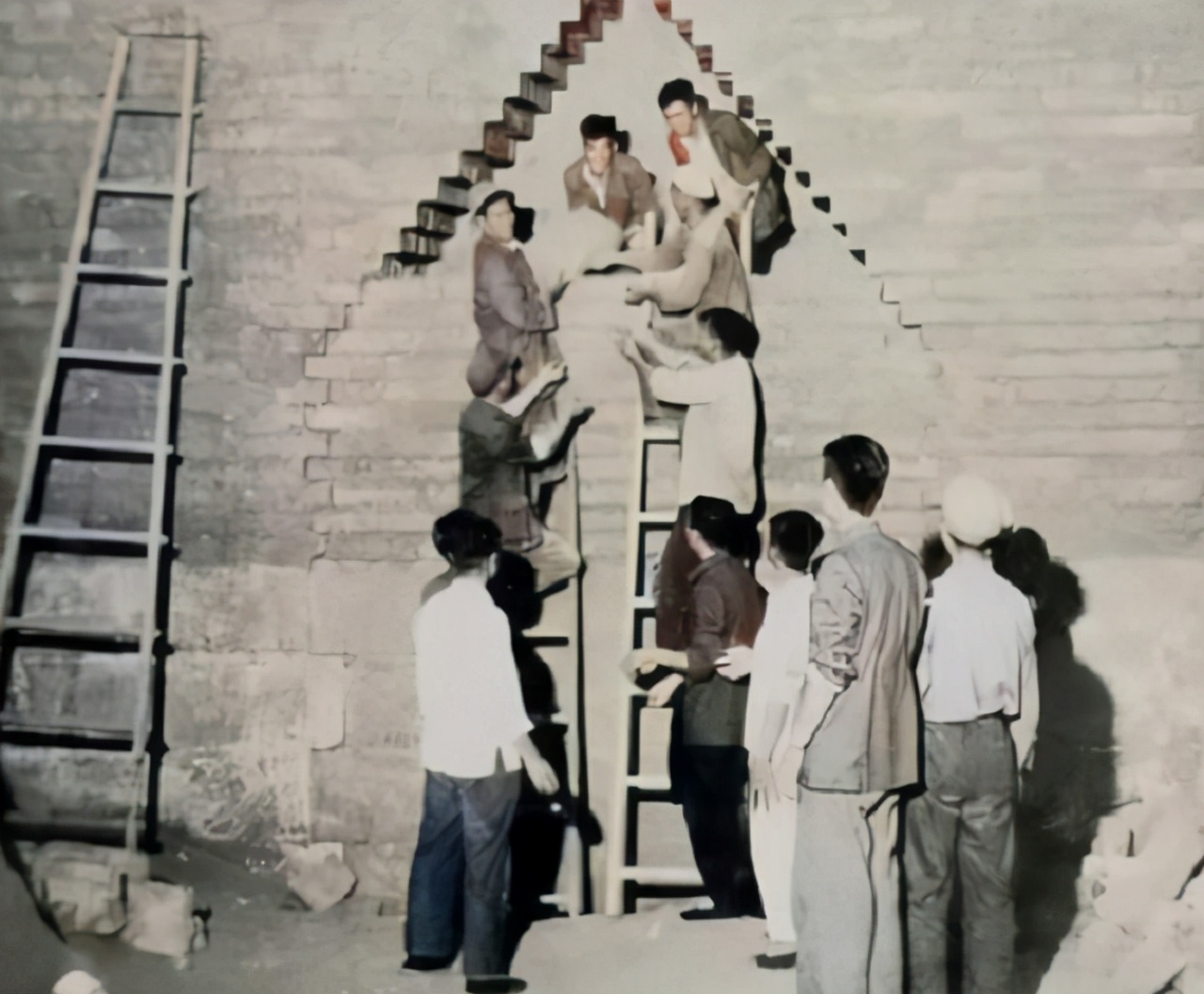 明定陵是郭沫若和谁发掘的,郭沫若为何执意发掘明定陵