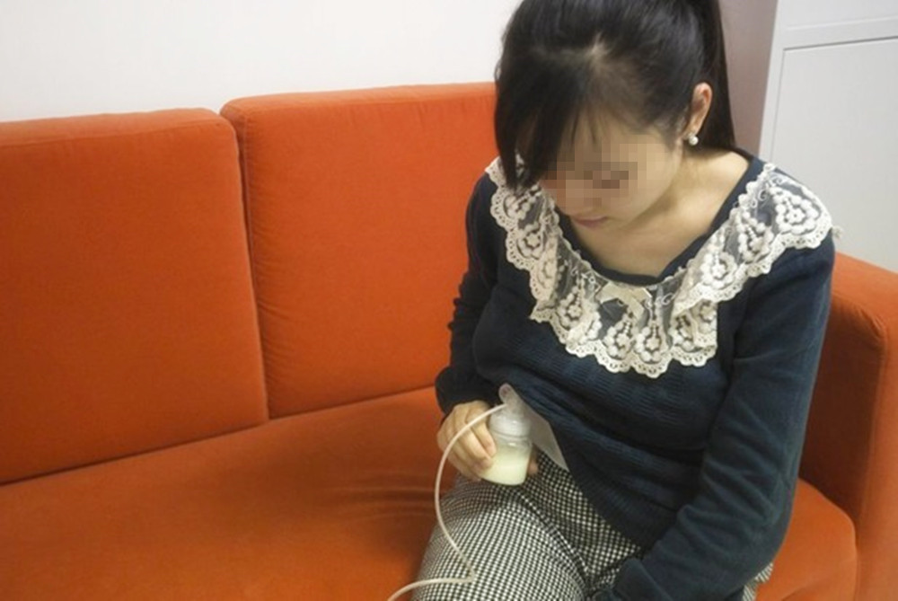 母乳太多了怎么办？“犒劳”丈夫合适吗？看看过来人的做法