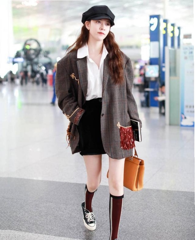 宋妍霏个性造型随性而动,宋妍霏的颜值还是挺高的