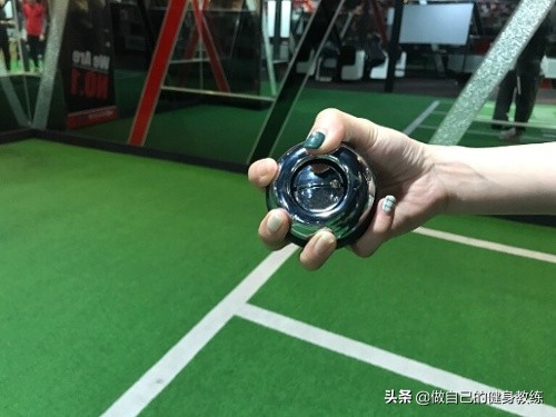 网球肘痛怎么锻炼,网球肘疼得抬不起来怎么治疗