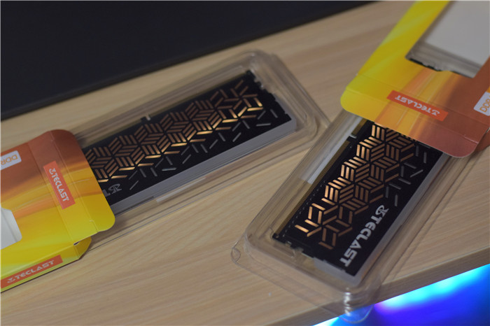 电脑内存3000hz,电脑内存hz2400