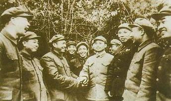 一开国将领逝世后，妻子却对两个孩子说：他不是你们的亲生父亲